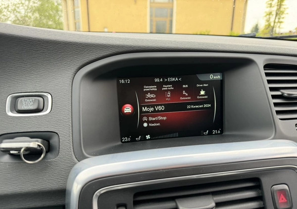 Volvo V60 cena 47900 przebieg: 199000, rok produkcji 2015 z Rzeszów małe 326